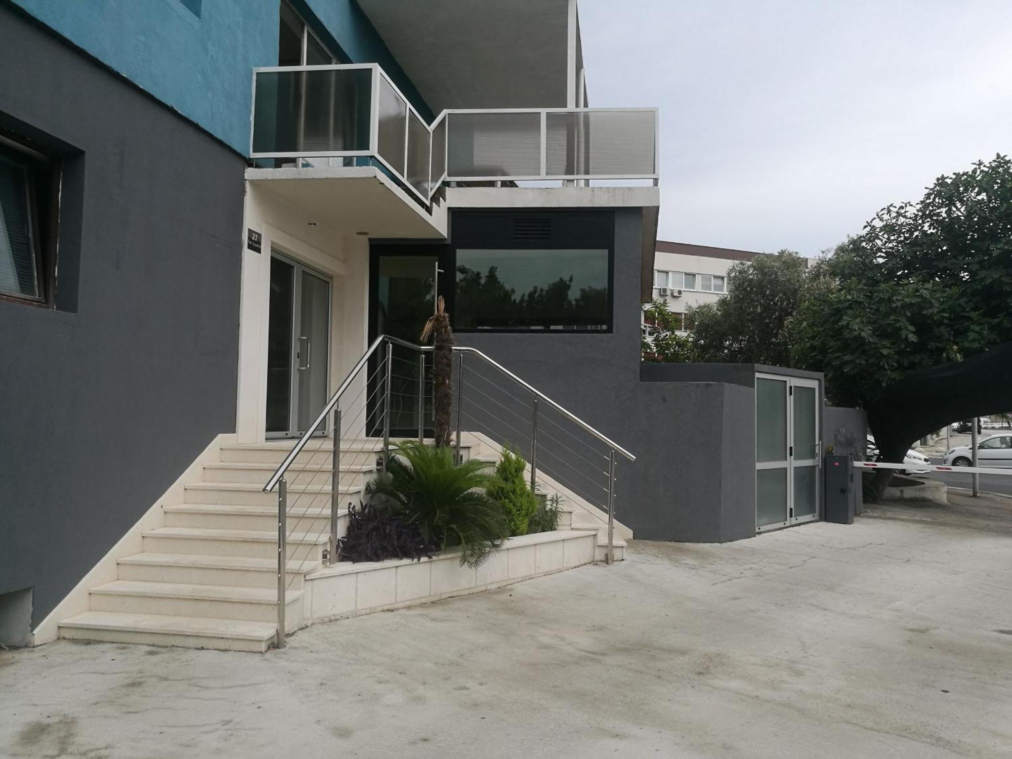 Ensuite Stay Rooms Split Exterior photo