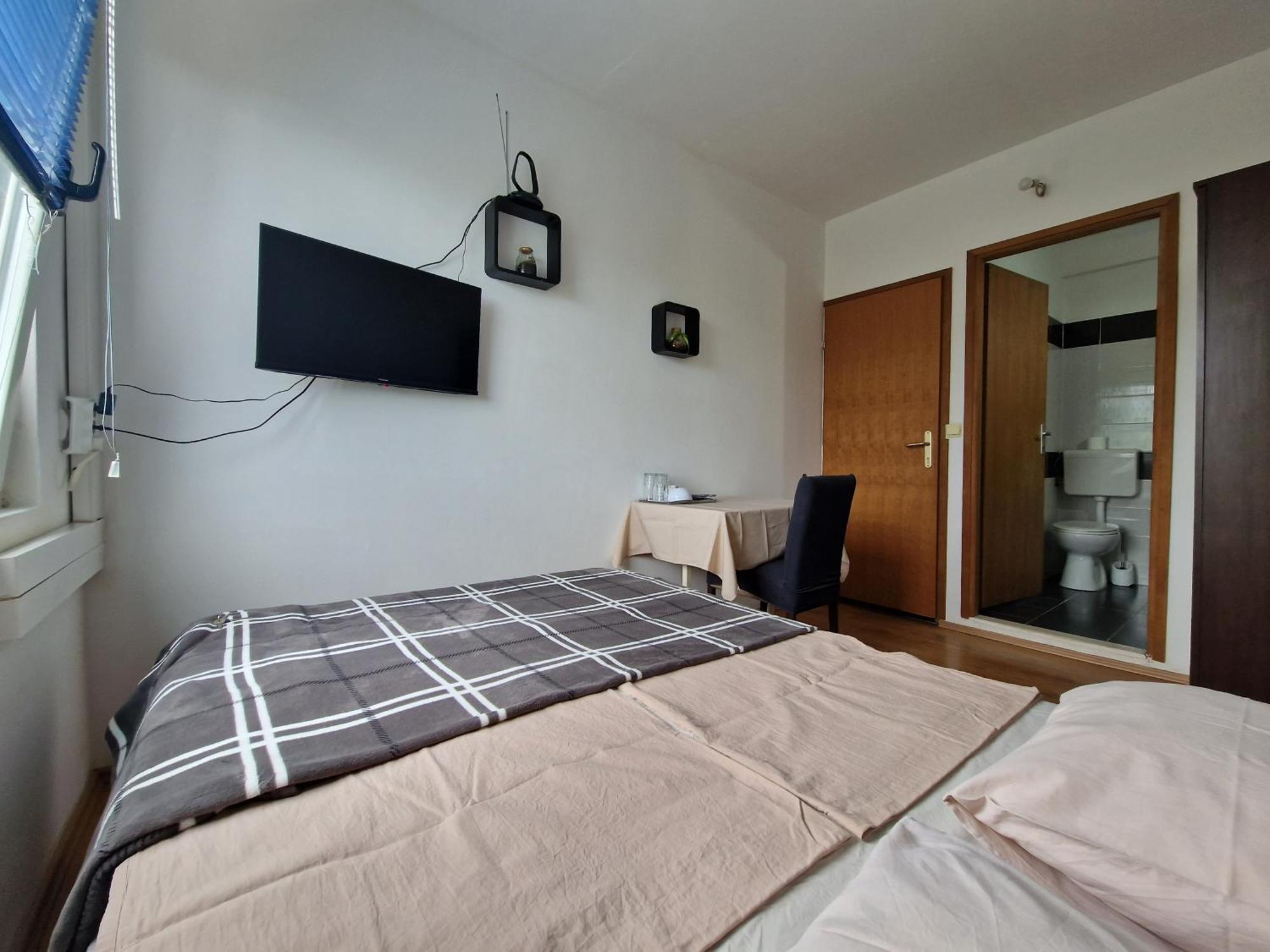 Ensuite Stay Rooms Split Exterior photo